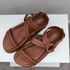 Arezzo flat sandals - size 7